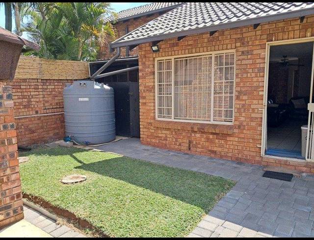 3 BEDROOM HOUSE FOR SALE IN MONTANA PARK